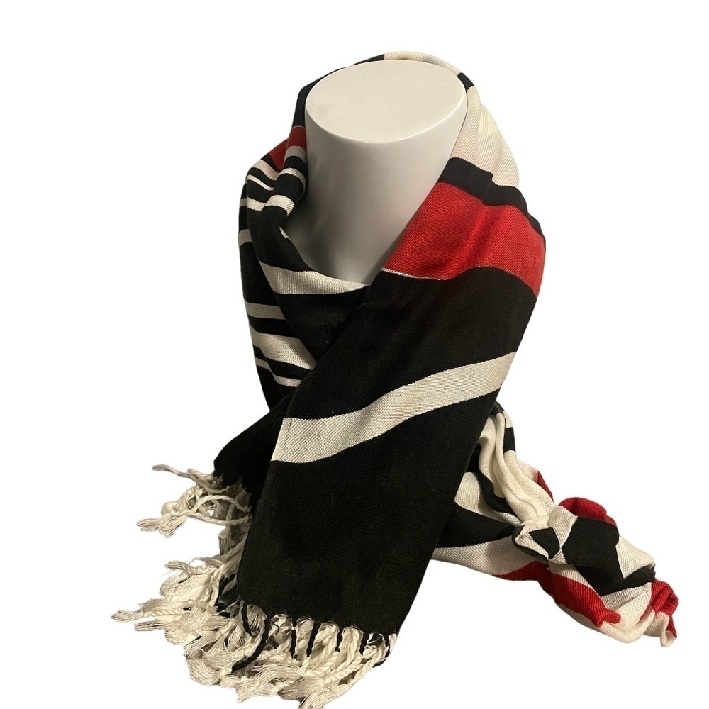 NWT Women's Pashmina Shawl, Scarf ‎ Measure 70.8'X27.5'